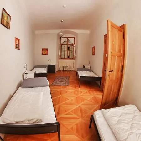 Alexandra Old Town Square - Up To 23pax * Prague