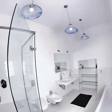 Appartement Alexandra Old Town Square - Up To 23pax *