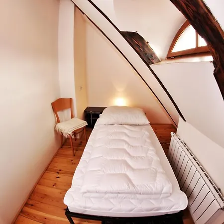 Appartement Alexandra Old Town Square - Up To 23pax